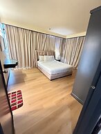 Rainbow Suites at Times Square