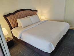 Rainbow Suites at Times Square