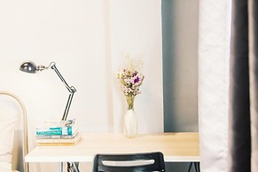 Thonglor Travellers Hostel & Cafe