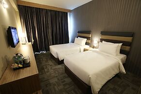 SEM9 Senai ''Formerly Known as Perth Hotel