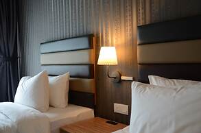 SEM9 Senai ''Formerly Known as Perth Hotel