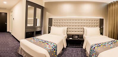 Fairway Colombo - Sri Lanka's First Hotel With Robot Technology