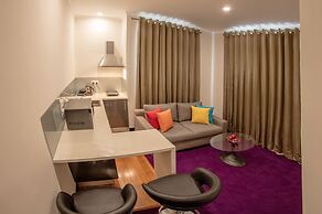 Fairway Colombo - Sri Lanka's First Hotel With Robot Technology