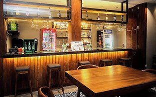 Fairway Colombo - Sri Lanka's First Hotel With Robot Technology