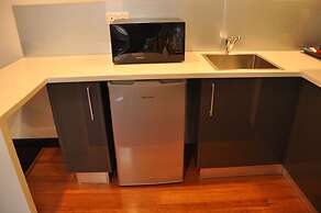 Fairway Colombo - Sri Lanka's First Hotel With Robot Technology