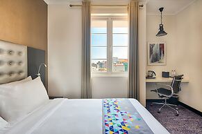 Fairway Colombo - Sri Lanka's First Hotel With Robot Technology