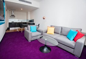 Fairway Colombo - Sri Lanka's First Hotel With Robot Technology