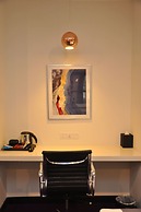 Fairway Colombo - Sri Lanka's First Hotel With Robot Technology