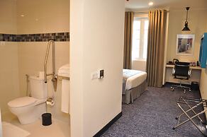 Fairway Colombo - Sri Lanka's First Hotel With Robot Technology