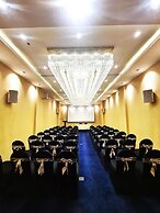 Fairway Colombo - Sri Lanka's First Hotel With Robot Technology