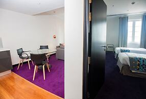 Fairway Colombo - Sri Lanka's First Hotel With Robot Technology