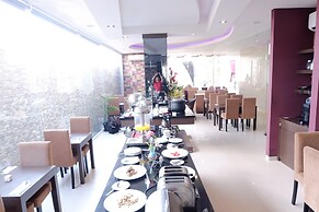 Viva Hotel Kediri, Azana Hotels Collection