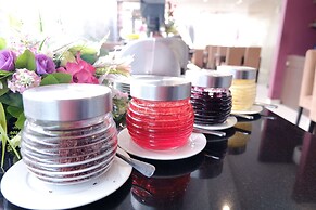 Viva Hotel Kediri, Azana Hotels Collection