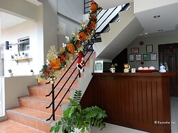 Harbour Gardens Tourist Inn