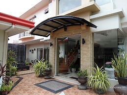 Harbour Gardens Tourist Inn