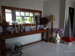 Harbour Gardens Tourist Inn