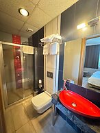 Lounge Boutique Hotel