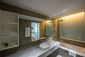 Naki Suites at Silvertown