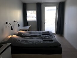 Lækjarkot Rooms and Cottages with Kitchen