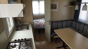 Lækjarkot Rooms and Cottages with Kitchen