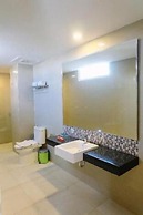 Front One Hotel Pamekasan Madura