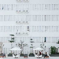 Front One Hotel Pamekasan Madura