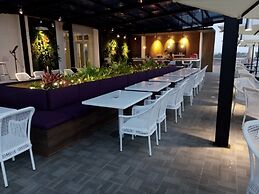 Front One Hotel Pamekasan Madura