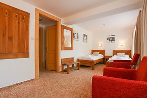 Hotel Mikulášska chata