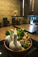 North Hill City Resort