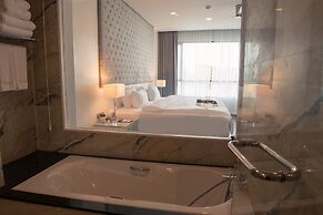 North Hill City Resort