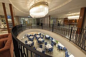 Royal Blue Hotel