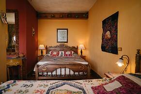 Hotel y Cafe La Casa del Mundo