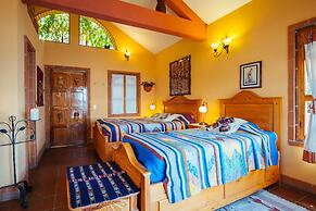 Hotel y Cafe La Casa del Mundo