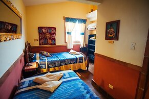 Hotel y Cafe La Casa del Mundo