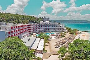Grand Decameron Cornwall Beach, A Trademark All-Inclusive Resort