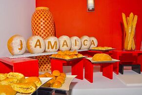 Grand Decameron Cornwall Beach, A Trademark All-Inclusive Resort