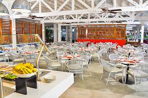 Grand Decameron Cornwall Beach, A Trademark All-Inclusive Resort