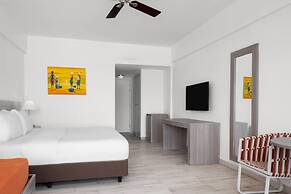 Grand Decameron Cornwall Beach, A Trademark All-Inclusive Resort