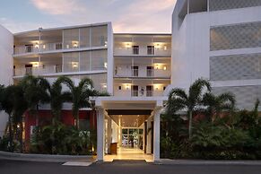 Grand Decameron Cornwall Beach, A Trademark All-Inclusive Resort