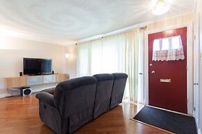 Beautiful Detached 6 Bedroom House