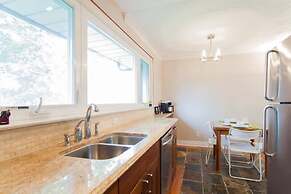 Beautiful Detached 6 Bedroom House