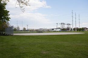 Beautiful Detached 6 Bedroom House