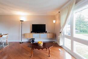 Beautiful Detached 6 Bedroom House