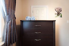 Beautiful Detached 6 Bedroom House