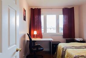 Beautiful Detached 6 Bedroom House