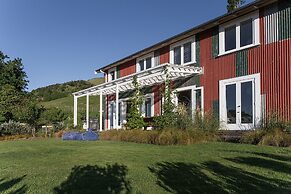 The Pear Orchard Lodge