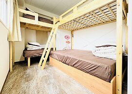 GUEST HOUSE B's Five II - Hostel