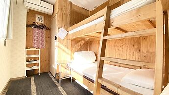 GUEST HOUSE B's Five II - Hostel