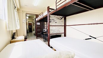 GUEST HOUSE B's Five II - Hostel