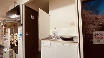 GUEST HOUSE B's Five II - Hostel